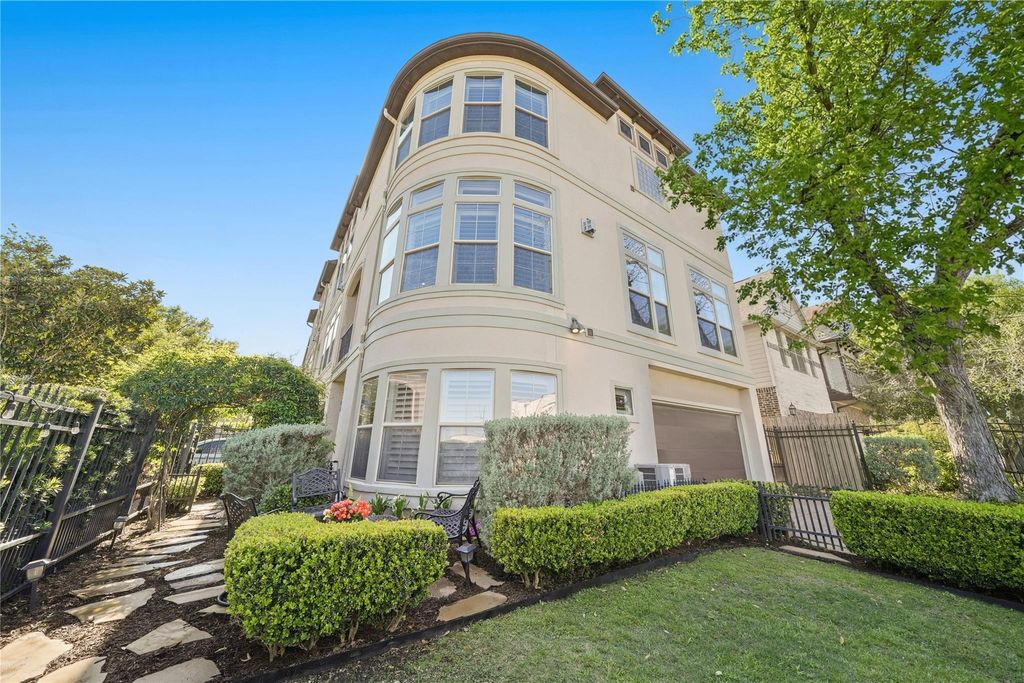 6302 Prague Street, Houston, TX 77007