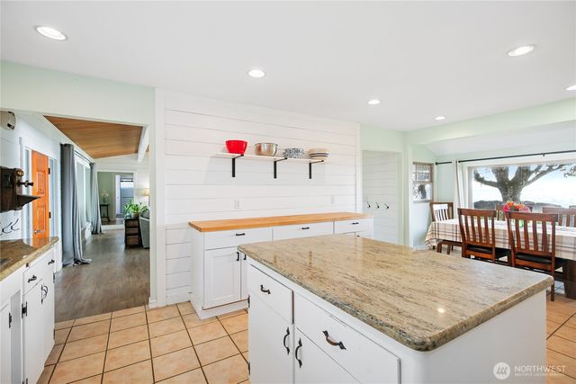 1970 State Route 105, Aberdeen, WA 98520