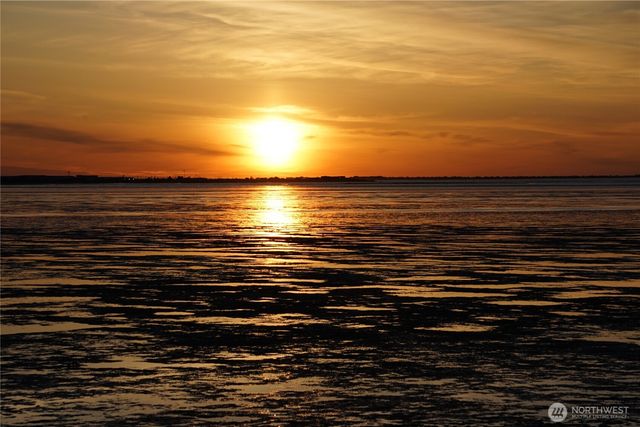 1970 State Route 105, Aberdeen, WA 98520