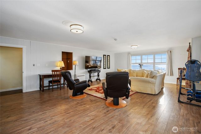 1970 State Route 105, Aberdeen, WA 98520