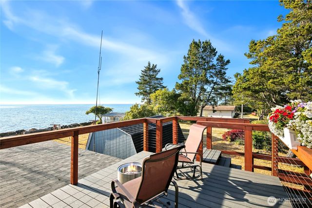 1970 State Route 105, Aberdeen, WA 98520