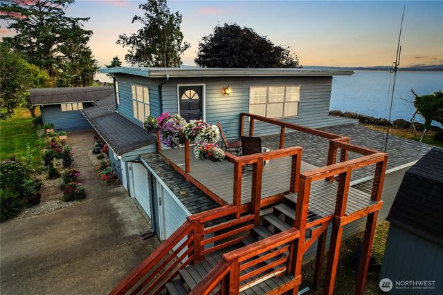 1970 State Route 105, Aberdeen, WA 98520