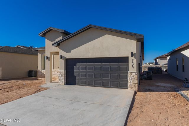 142 Dawson Street, Santa Teresa, NM 88008