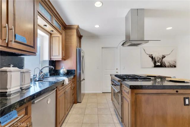 22334 Criswell Street, Woodland Hills, CA 91303