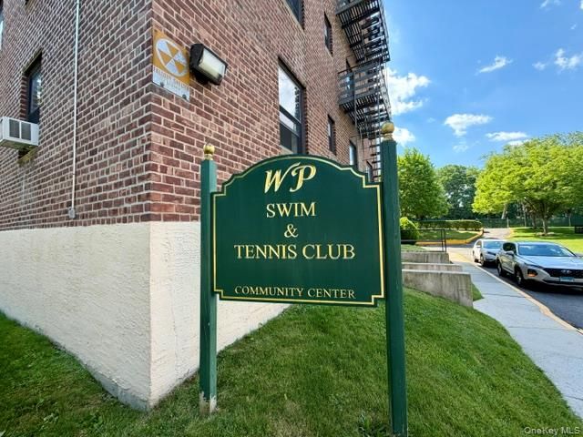 213-02 75th Avenue 4E, Bayside, NY 11364