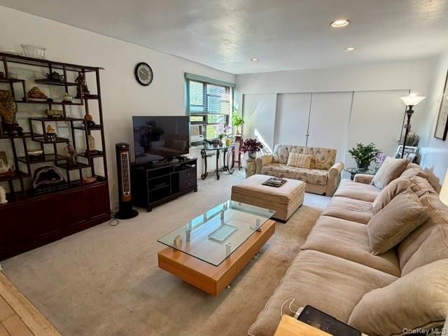 213-02 75th Avenue 4E, Bayside, NY 11364