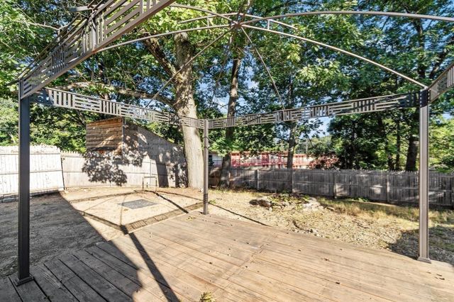 368 Litchfield St, Leominster, MA 01453