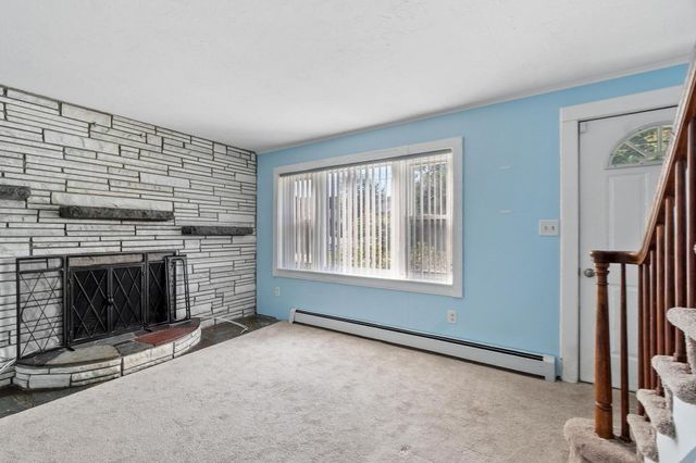 368 Litchfield St, Leominster, MA 01453