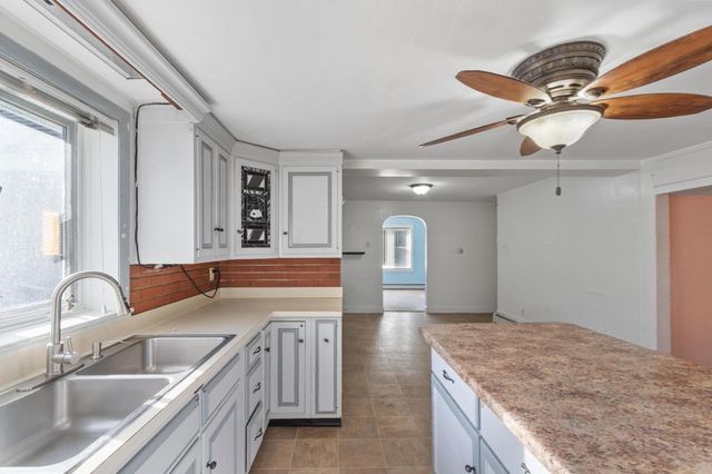 368 Litchfield St, Leominster, MA 01453