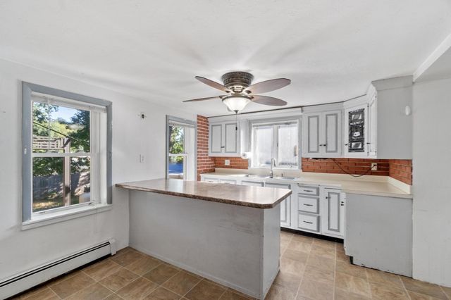 368 Litchfield St, Leominster, MA 01453
