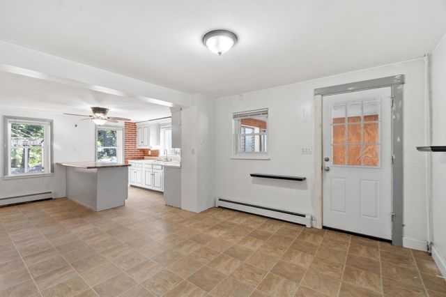 368 Litchfield St, Leominster, MA 01453