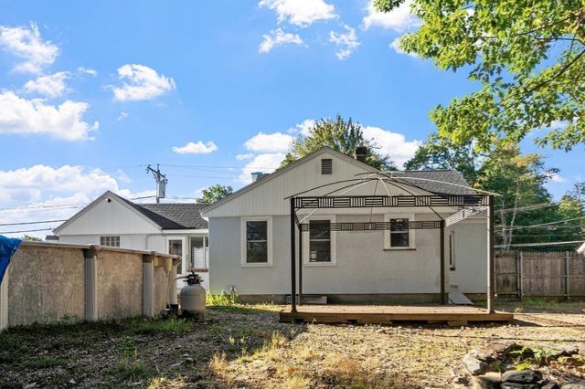 368 Litchfield St, Leominster, MA 01453