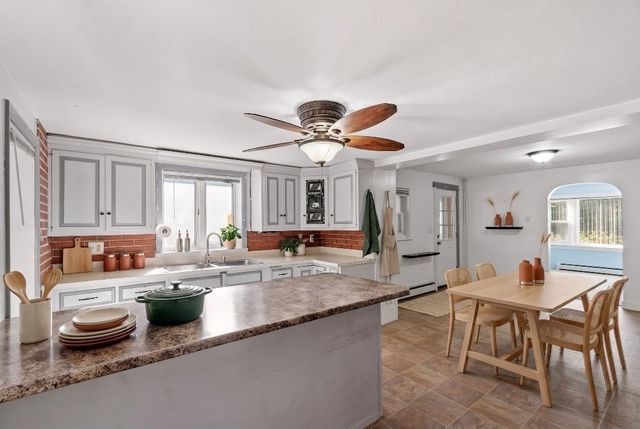 368 Litchfield St, Leominster, MA 01453