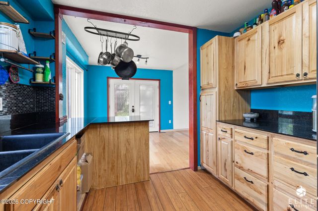 1001 S Woodcrest Circle, Wasilla, AK 99654