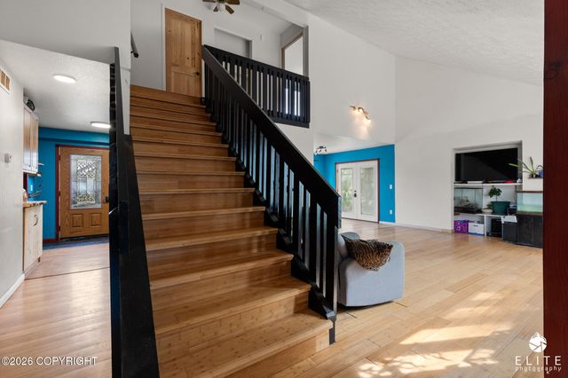 1001 S Woodcrest Circle, Wasilla, AK 99654