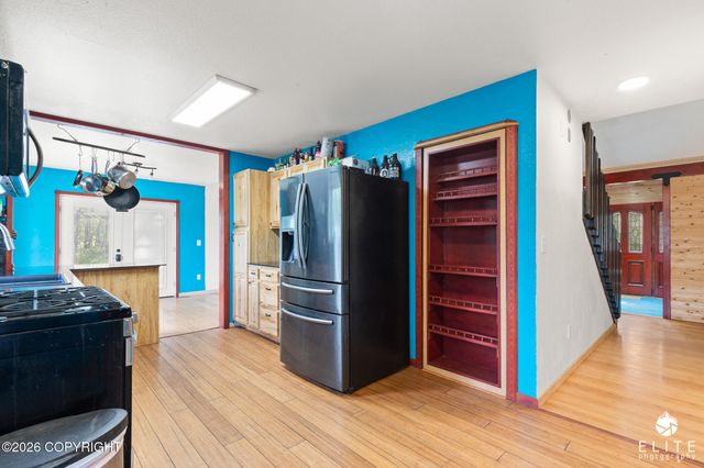 1001 S Woodcrest Circle, Wasilla, AK 99654