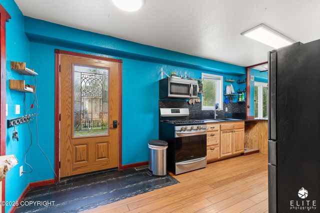 1001 S Woodcrest Circle, Wasilla, AK 99654