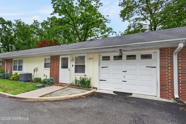 123B Edinburgh Lane 123B, Lakewood, NJ 08701