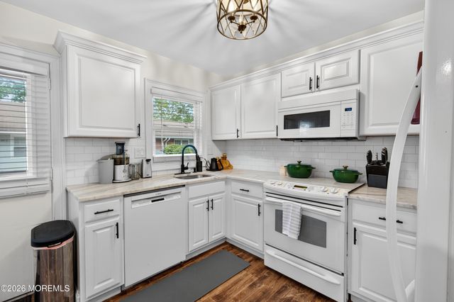 123B Edinburgh Lane 123B, Lakewood, NJ 08701