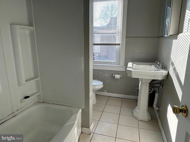 3566 INDIAN QUEEN LN, Philadelphia, PA 19129