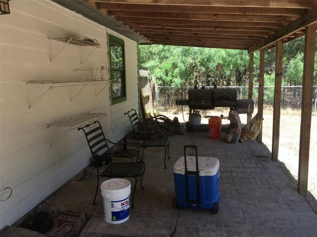 298 Lamaloa LN, Bastrop, TX 78602