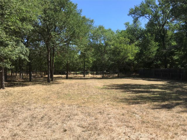 298 Lamaloa LN, Bastrop, TX 78602