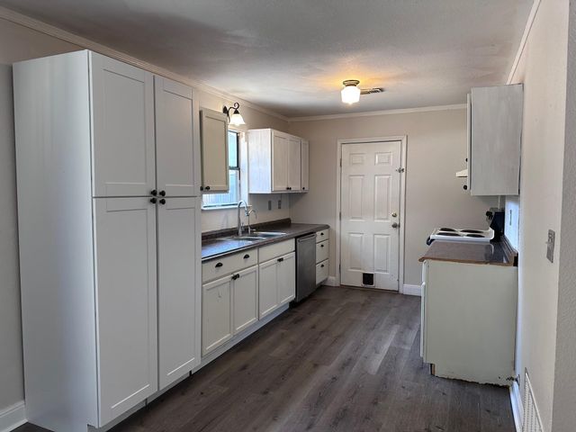 298 Lamaloa LN, Bastrop, TX 78602
