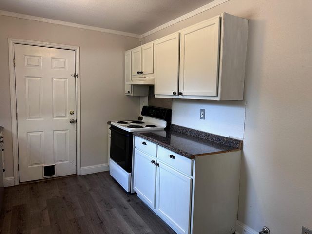 298 Lamaloa LN, Bastrop, TX 78602