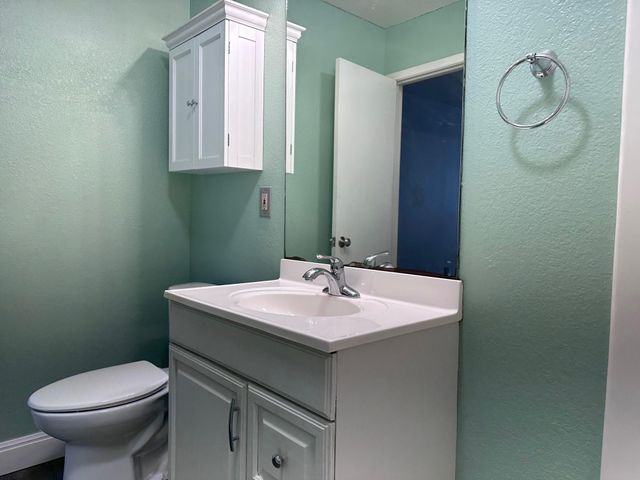 298 Lamaloa LN, Bastrop, TX 78602