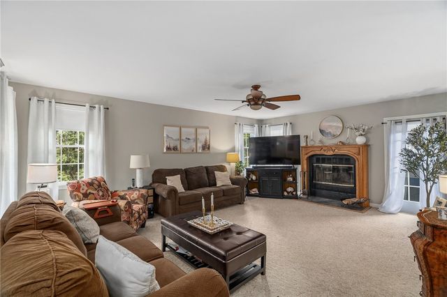 21 Tilbury Drive, Bristol, RI 02809