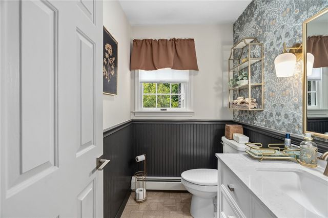 21 Tilbury Drive, Bristol, RI 02809