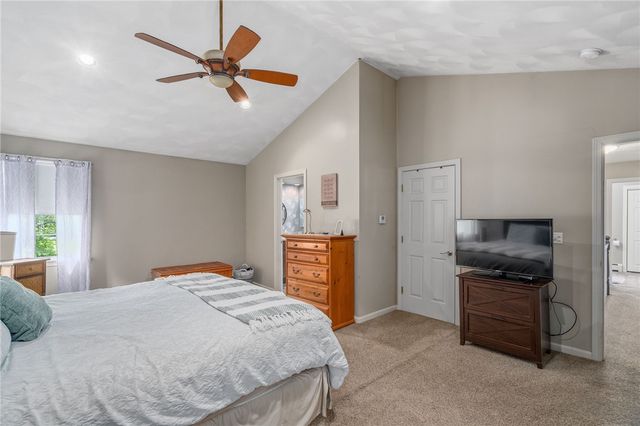 21 Tilbury Drive, Bristol, RI 02809