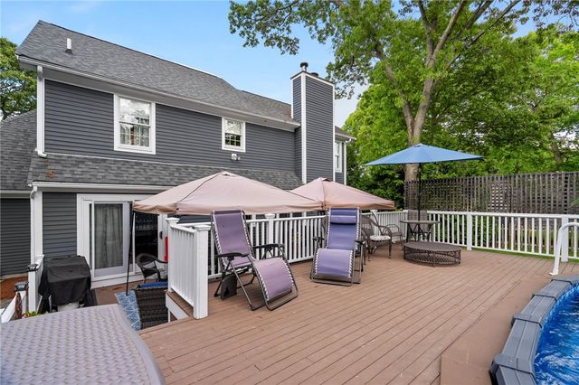 21 Tilbury Drive, Bristol, RI 02809