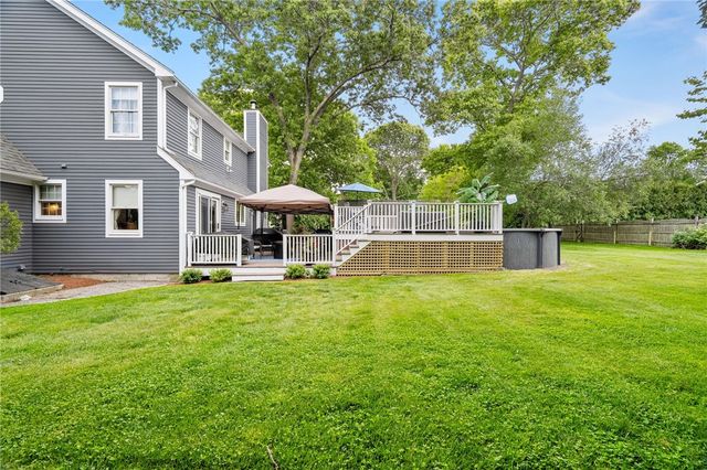 21 Tilbury Drive, Bristol, RI 02809