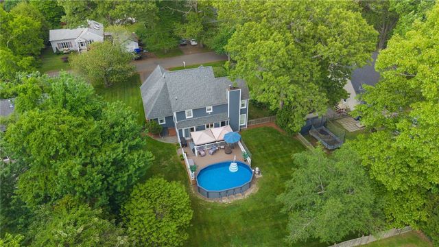 21 Tilbury Drive, Bristol, RI 02809