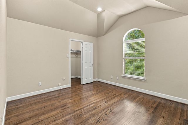 2407 Knight Street, Dallas, TX 75219