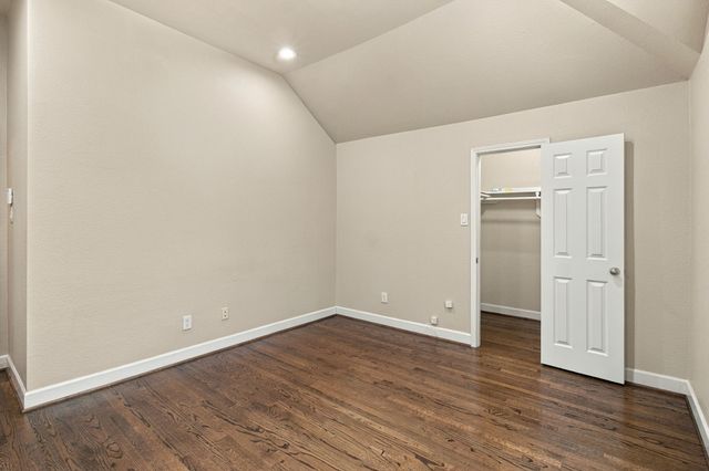 2407 Knight Street, Dallas, TX 75219