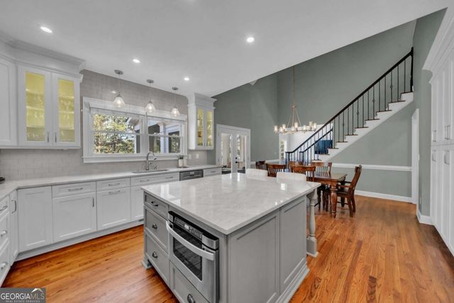 5640 Overlook Bluff, Johns Creek, GA 30097