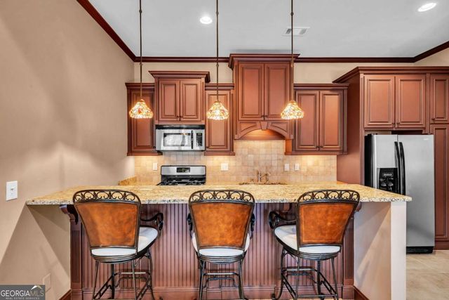 5640 Overlook Bluff, Johns Creek, GA 30097