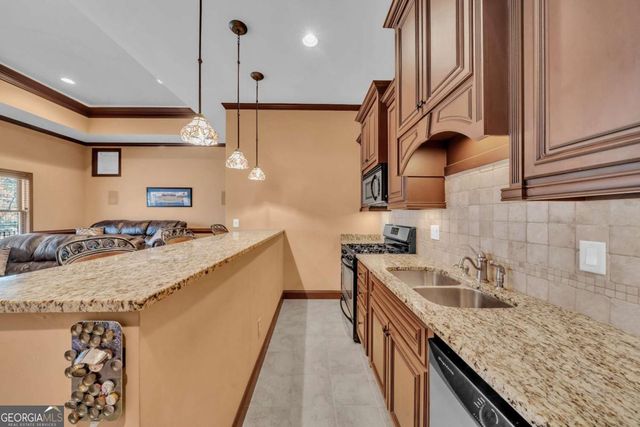 5640 Overlook Bluff, Johns Creek, GA 30097