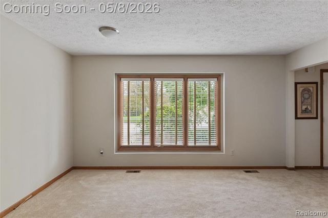 20125 Myron Drive, Livonia, MI 48152