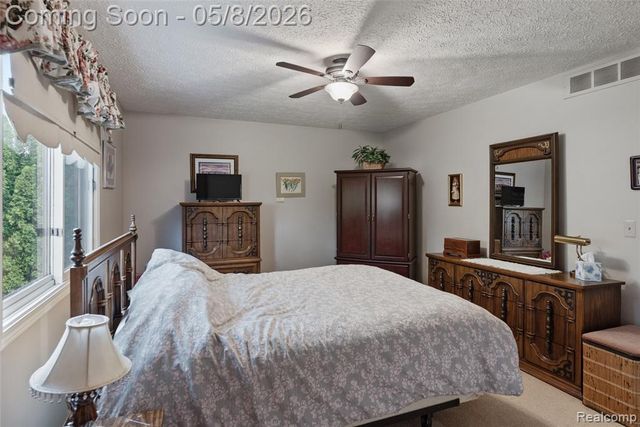 20125 Myron Drive, Livonia, MI 48152
