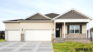 5402 N 182nd Street, Elkhorn, NE 68022