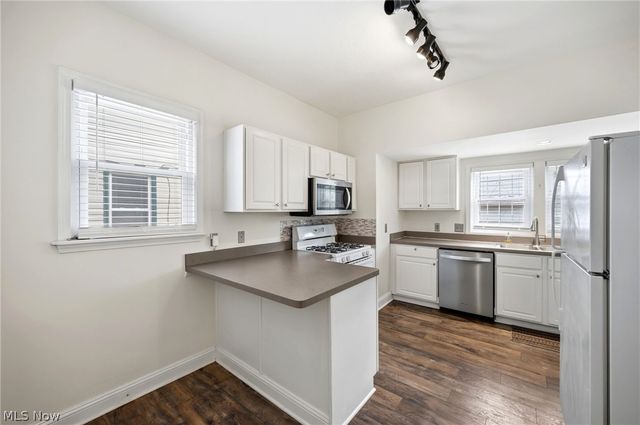 6515 Fir Avenue, Cleveland, OH 44102