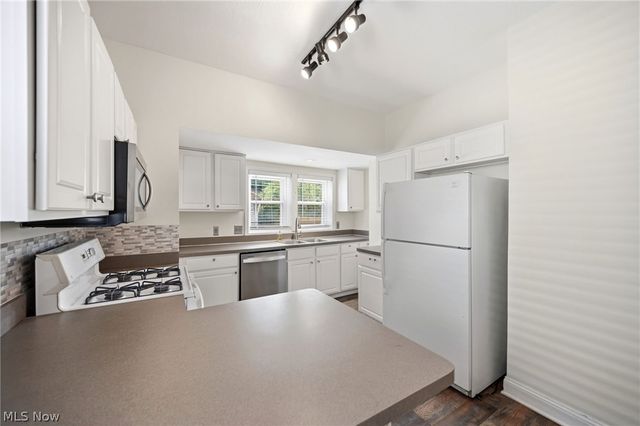6515 Fir Avenue, Cleveland, OH 44102