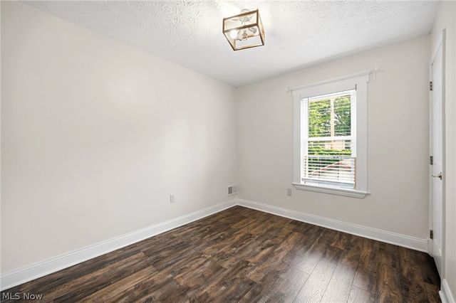 6515 Fir Avenue, Cleveland, OH 44102