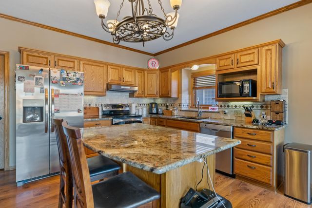 10402 W Westport St, Wichita, KS 67212