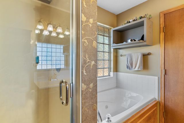 10402 W Westport St, Wichita, KS 67212