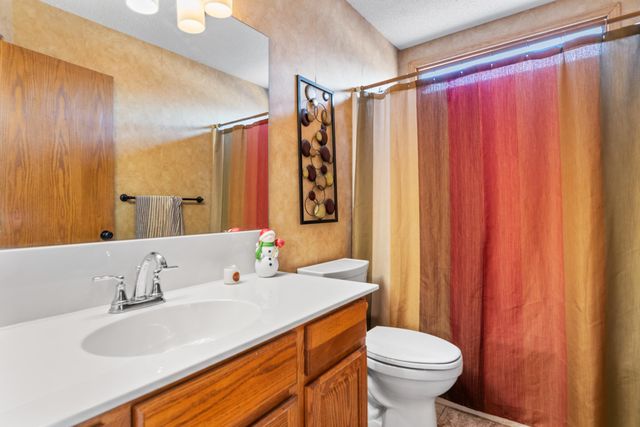 10402 W Westport St, Wichita, KS 67212