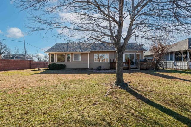 10402 W Westport St, Wichita, KS 67212